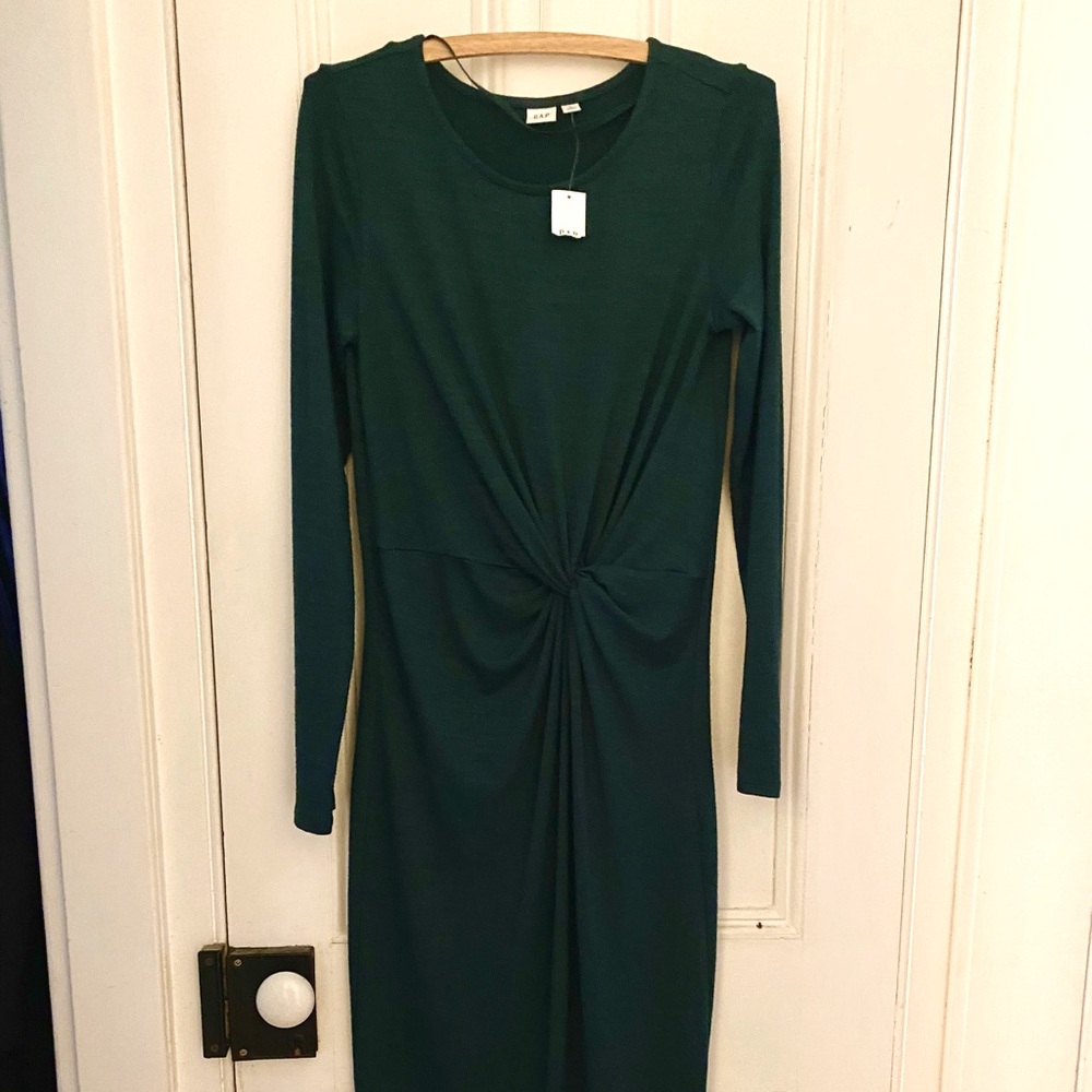 New unworn green Gap dress in size Small/Tall
